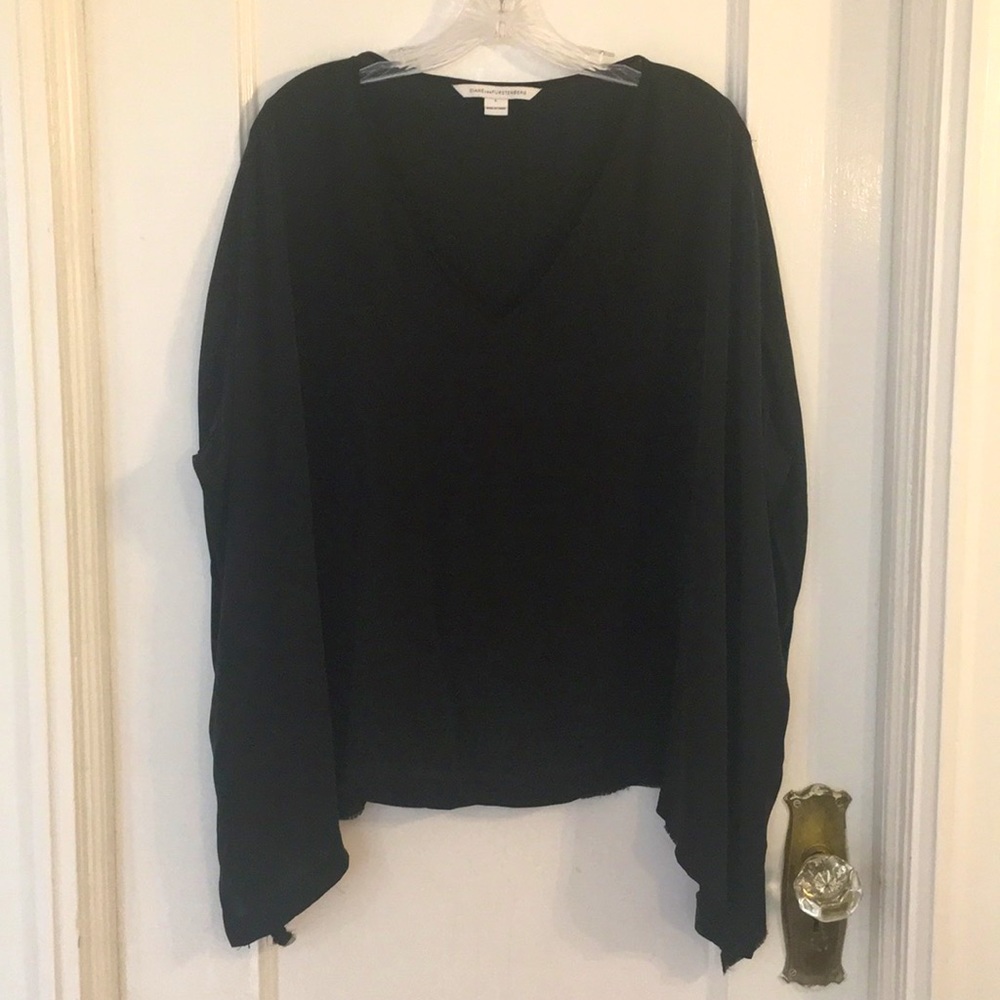 Diane von Furstenberg 100%silk “Adria” slouchy top